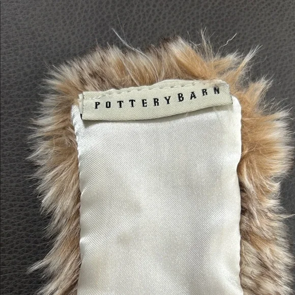 Pottery Barn Faux Fur Bottle Wrap With Sparkling Jewel - Picture 6 of 7